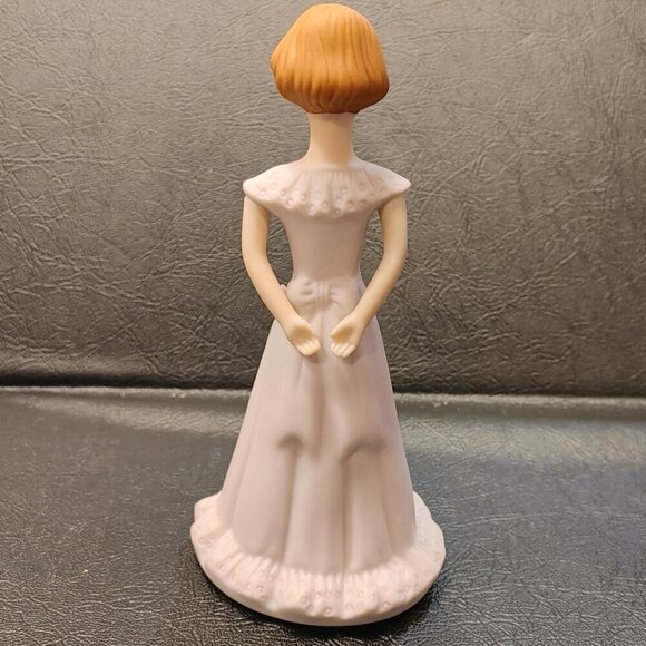 Enesco Growing Up Girls “Brunette Age 13” Porcelain Figurine - Picture 4 of 6